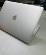 新款MacBook Air笔记本，做视频剪辑渲染效果很棒